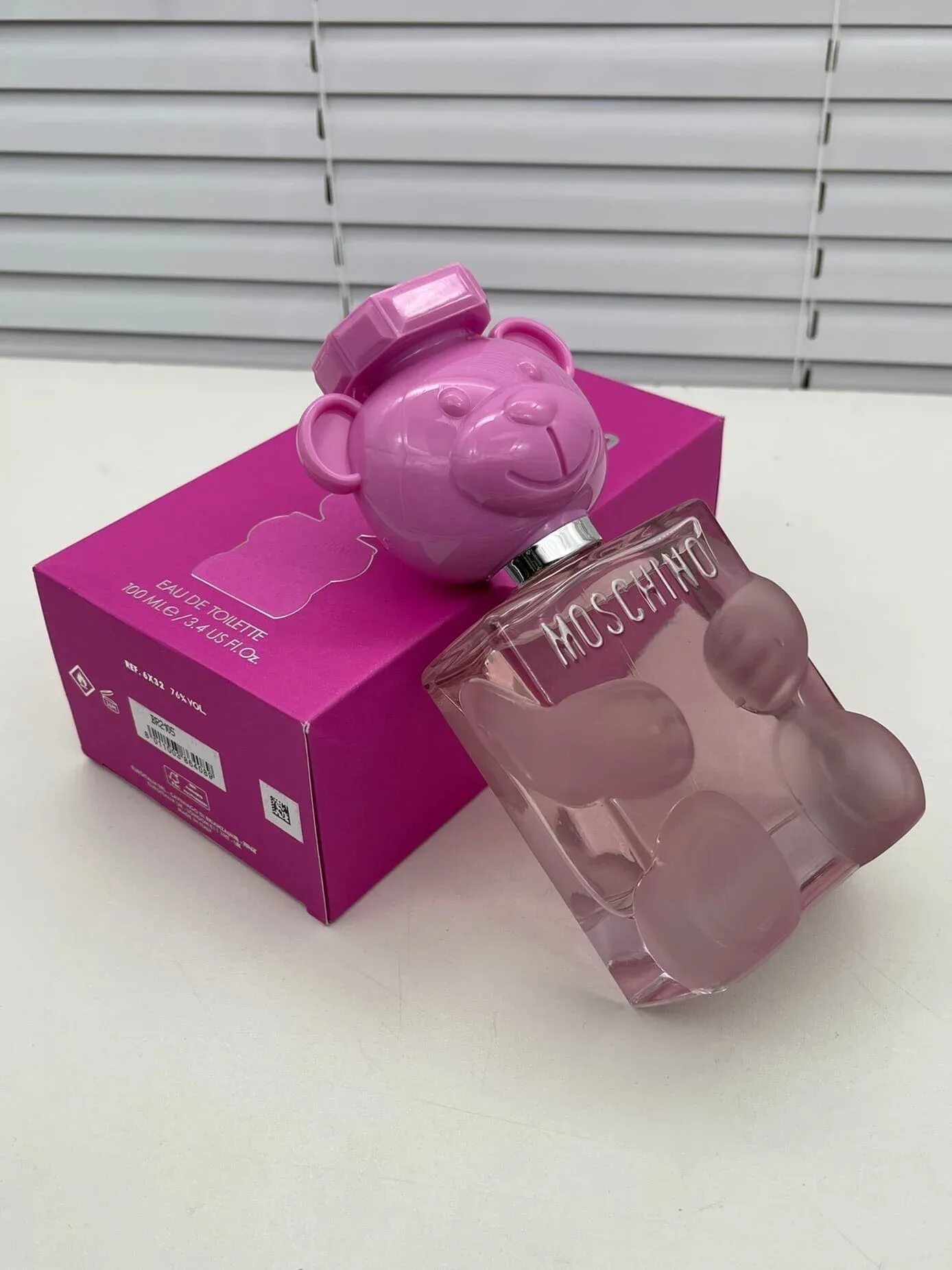 Moschino бабл гам. Москино той 2 бабл гам. духи moschino toy 2 bubble gum. moschino toy 2 bubble gum 100. moschino духи бабл гам.