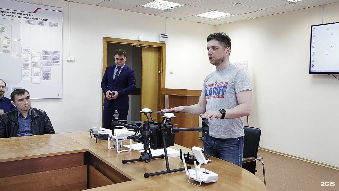 Городские технологии новосибирск. Школьники новосибирска. Колледж печати и информационных технологий новосибирск изнутри. Международна выставка инноваций "hi-tech". Технология новосибирск отзывы.