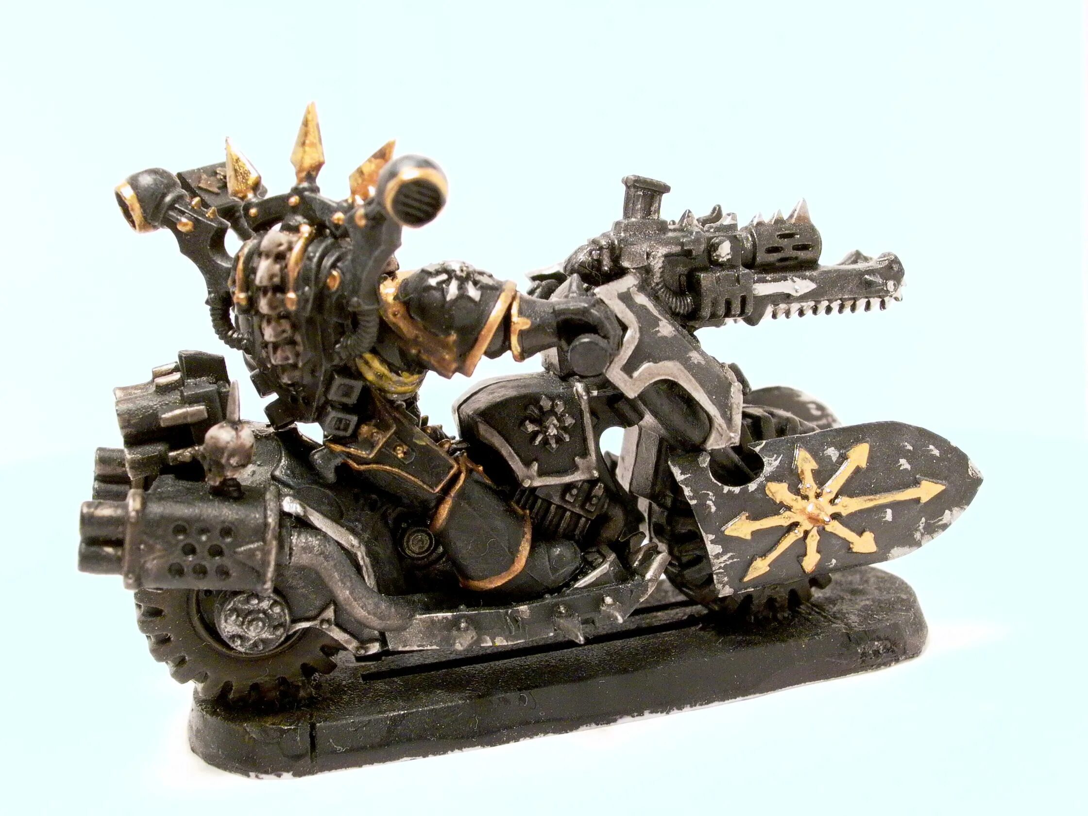 Мотоциклетный хаос. Chaos Space Marines Bikers. Вархаммер 40000 байкеры хаоса миниатюры. Chaos Space Marines Bikers Conversion. Chaos: Space Marines Bikers (2022).