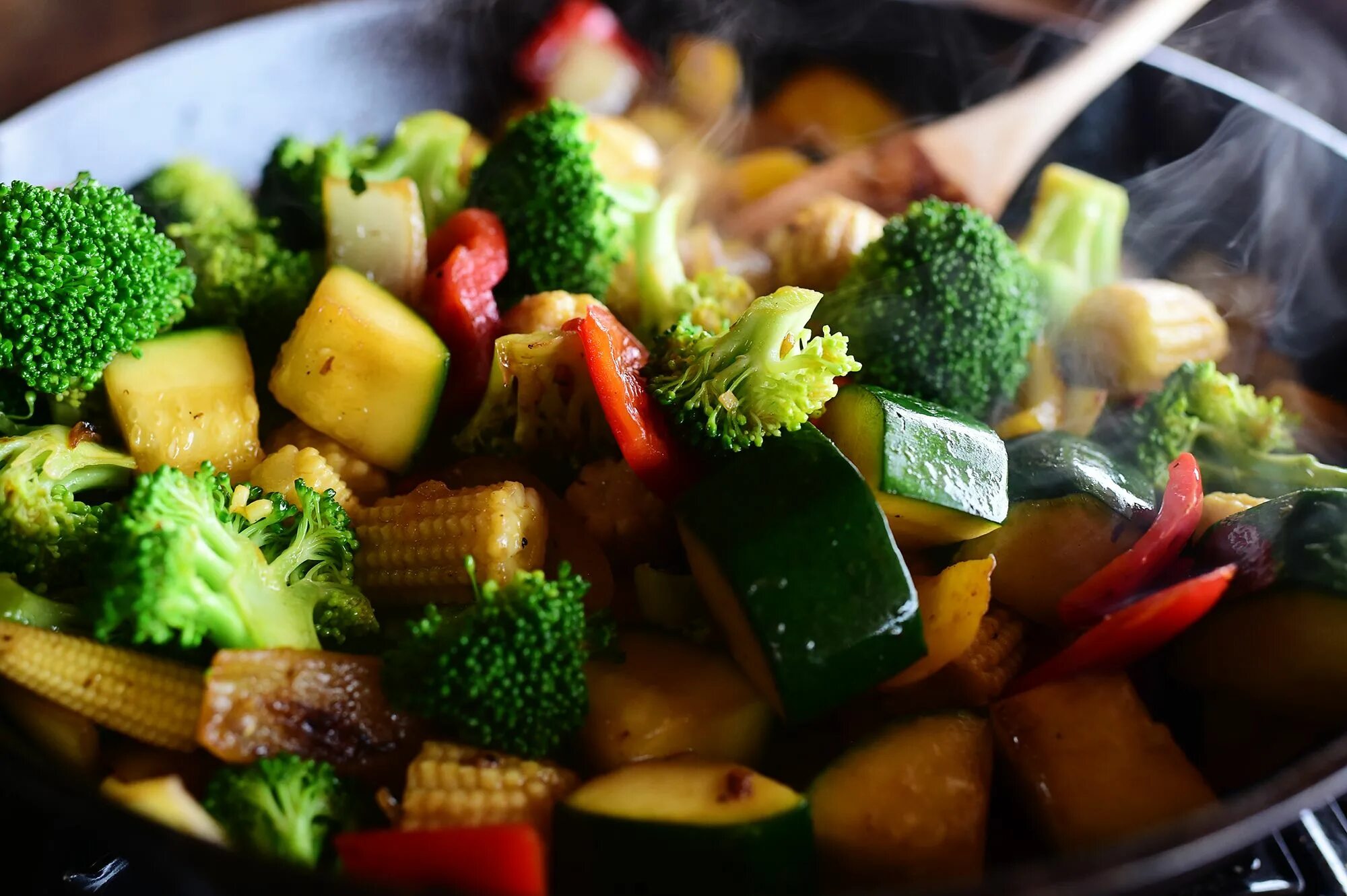 Fry vegetables. Овощной стир Фрай. Овощное рагу с брокколи. Овощной гарнир. Овощной гарнир жареный.