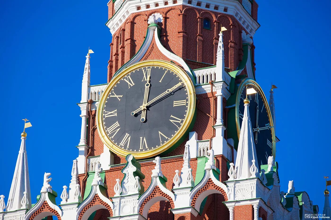 Спасская башня Московского Кремля. Москва доспремичательности. Спасская башня Московского Кремля фото.