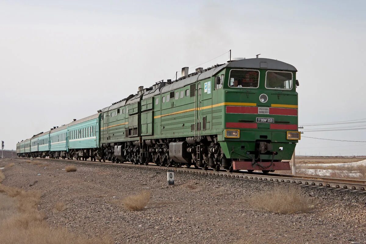 Жд балхаш. 2тэ10м джамбул казахстан. 2тэ10м джамбул казахстан 3529. 2тэ10м джамбул казахстан пассажкии. станция балхаш-1.