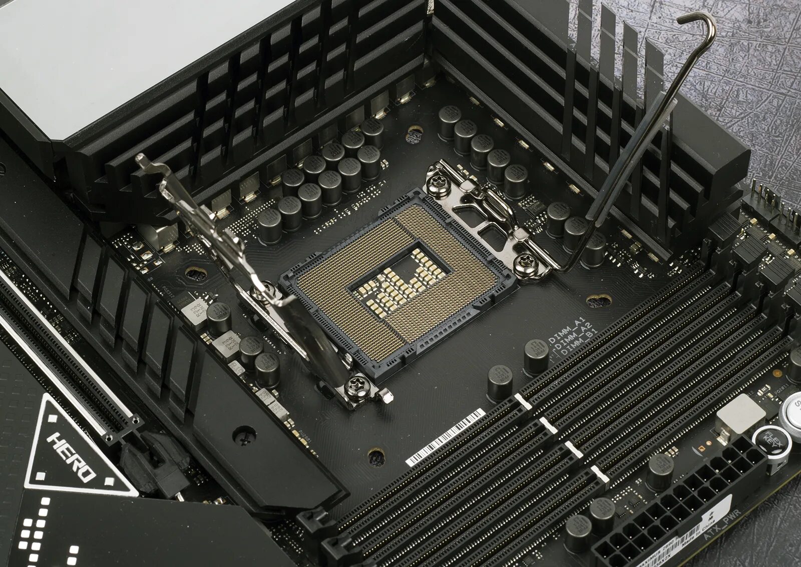 Лучшая материнская плата lga 1700