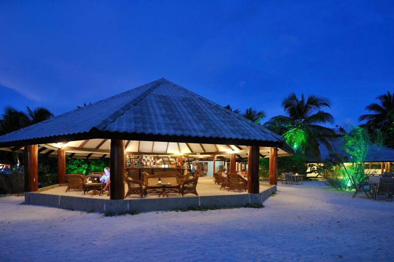 Island resort 3. Fun Island Resort Maldives. Фан Айленд Мальдивы. Fihalhohi Island Resort 3* Мальдивы, Мальдивы. Отель Мальдивы fun Island Resort фото.