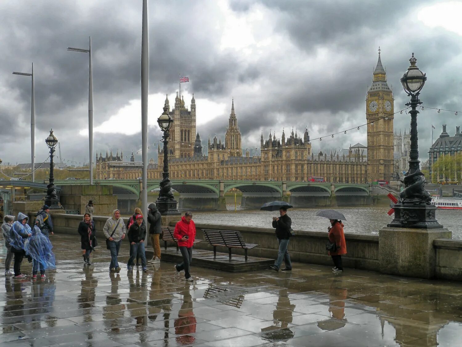 The british climate. Климат Великобритании Биг Бен. Англия туман Биг Бен. Биг Бен в Лондоне в дождливый день. Климат Лондон (Великобритания).