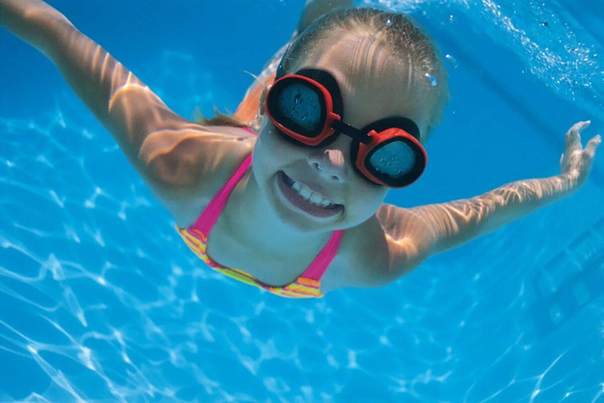 Плавание. Плавание (спорт). Плавание дети. Пловец в бассейне. Swim lesson