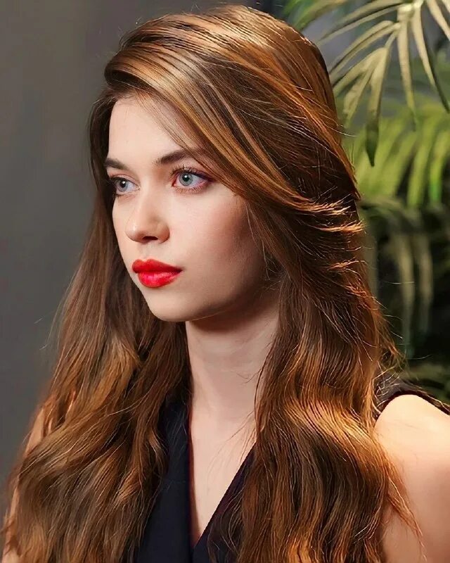 афра сарачоглу национальность. арфа сарачоглу. афра сарачоглу национальность. афра сарачоглу. афра сарачоглу фото до операции.