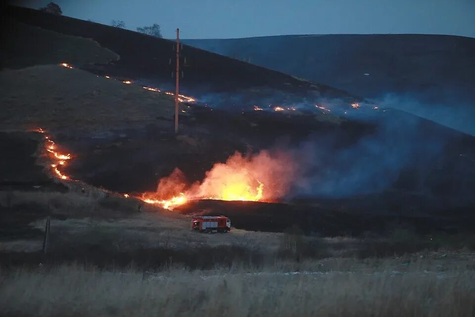 Пожары 2015 год. Пожары в Хакасии 2015. Пожар Шира Хакасия 2015. Пожар в Шира Хакасия 12.11.2022. Хакасия пожары 12 апреля.