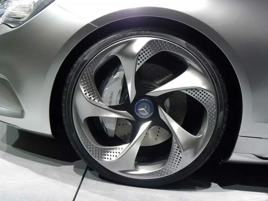 Диски по автомобилю подобрать. 100. Литые диски плюсы и минусы. Кованые литые диски. Кованые диски производители.