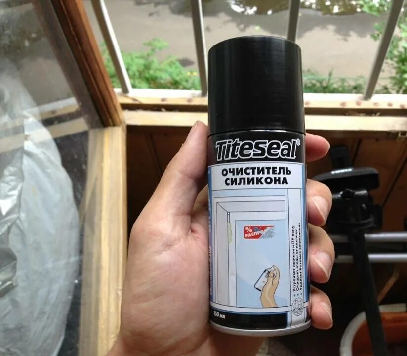 Зачищаем старый силиконовый герметик в ванной. Убираем старый силикон с ванны. Силикон для раковина и ванна. Убираем силиконовый герметик с плитки. Смазка пищевая жировая weicon h1 спрей (400мл).