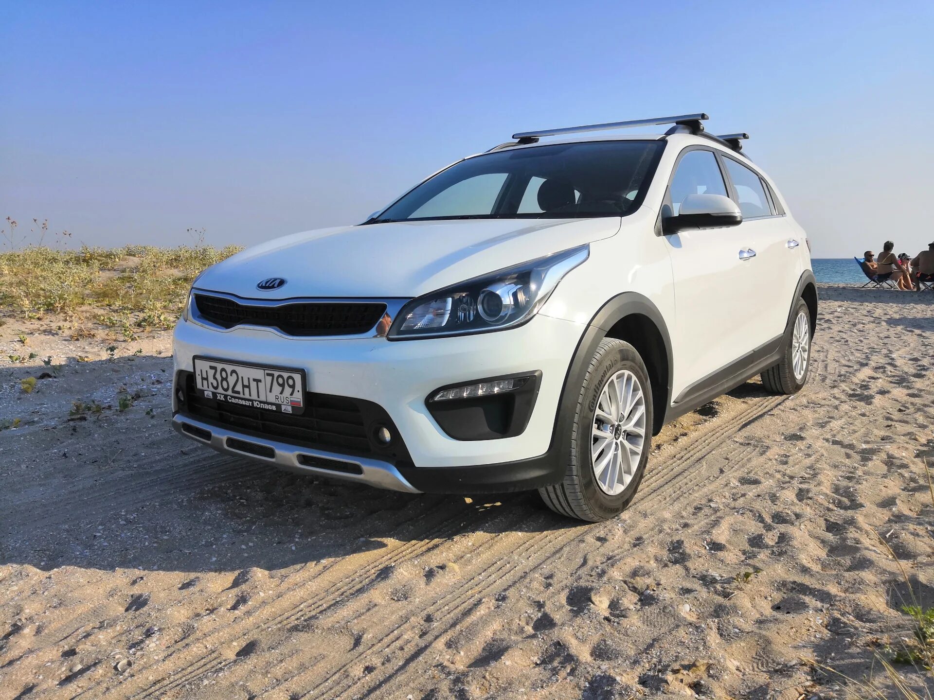 Kia Rio x-line 2023. Kia Rio x-line 2018. Kia Rio x-line белая. Kia x line 2018.