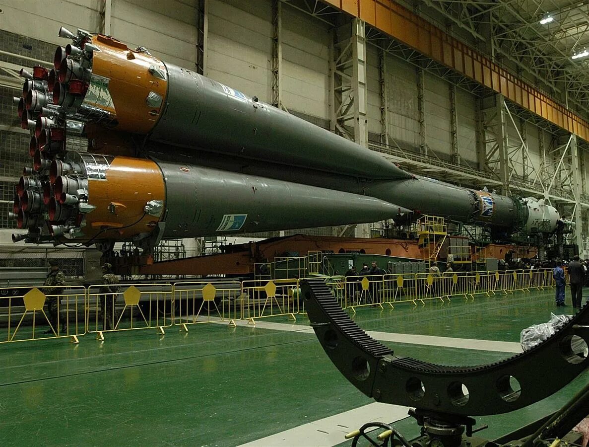 Моющее ср-во*1 (амс медиа)(м08-1) канистра, шт. Акрилатная вд-ак-104. Прогресс эмблема. Ркц прогресс самара. Ракетно космический центр прогресс самара.