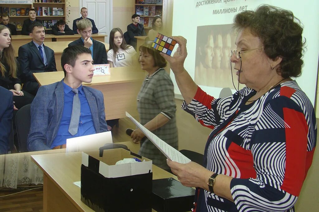 директор 21 школы. бузмакова евгения петровна. а. александр кизима кизима борисович ставрополь. руководители школы 21.