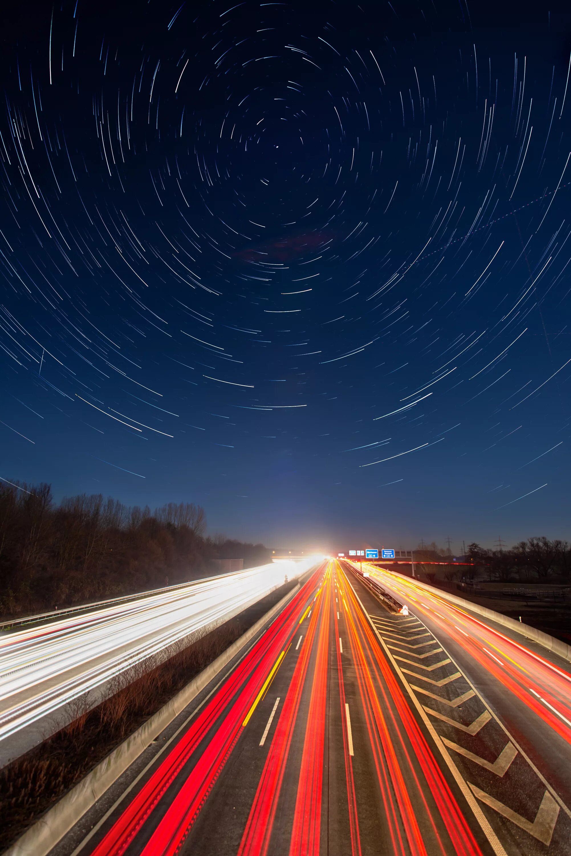 Future roads. Ночная дорога. Ночное небо на выдержке. Скоростные дороги. Дорога скорость.