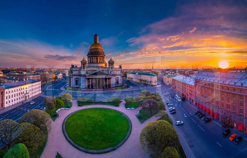 Исаакиевский сквер в Санкт-Петербурге. Купить хотел спб