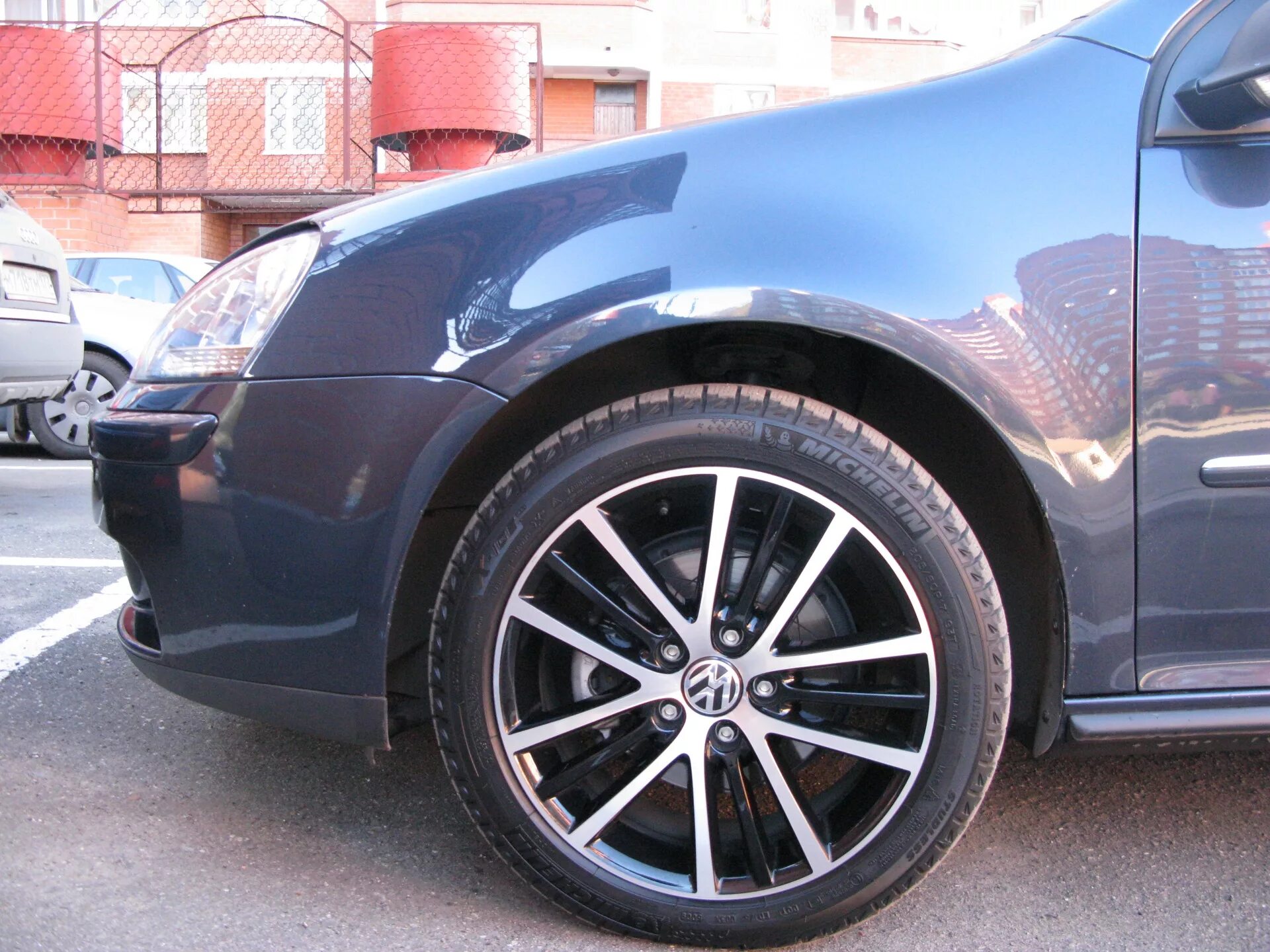 Колеса 235 45 r17. Колеса 205/50 r17. 215 50 R17 Golf 6. R16 215/50 Golf. Шина 235 55 р17