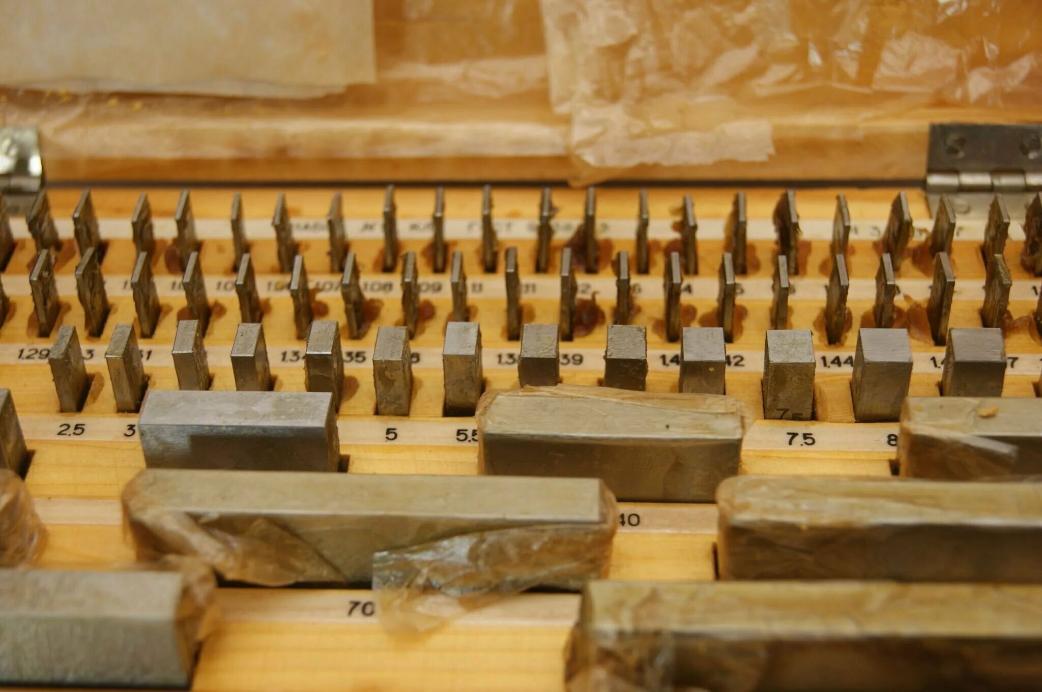 концевые меры 1-н1 гост 9038-90. плоскопараллельные концевые меры длины. держатель для концевых мер длины. концевые меры длины 1 кл 1. концевые меры длины 1 кл 1.