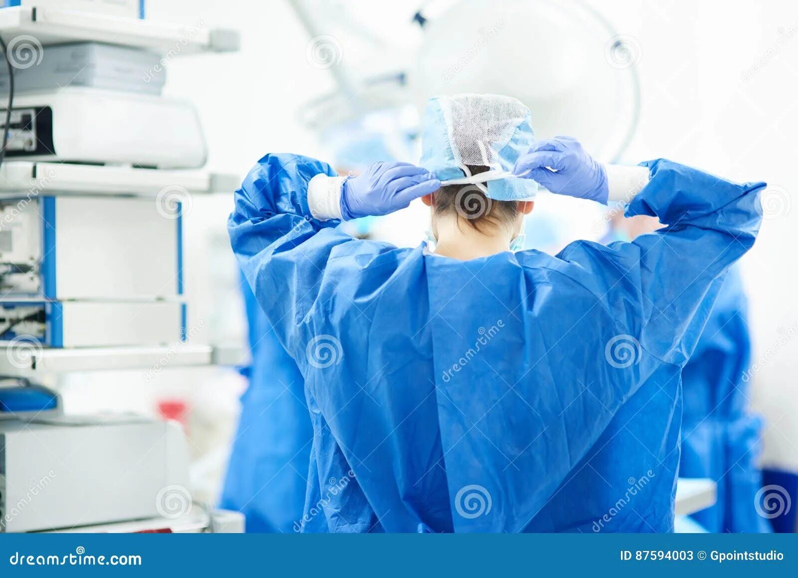 Руки доктора перед операцией. Подготовка рук к операции картинки.
