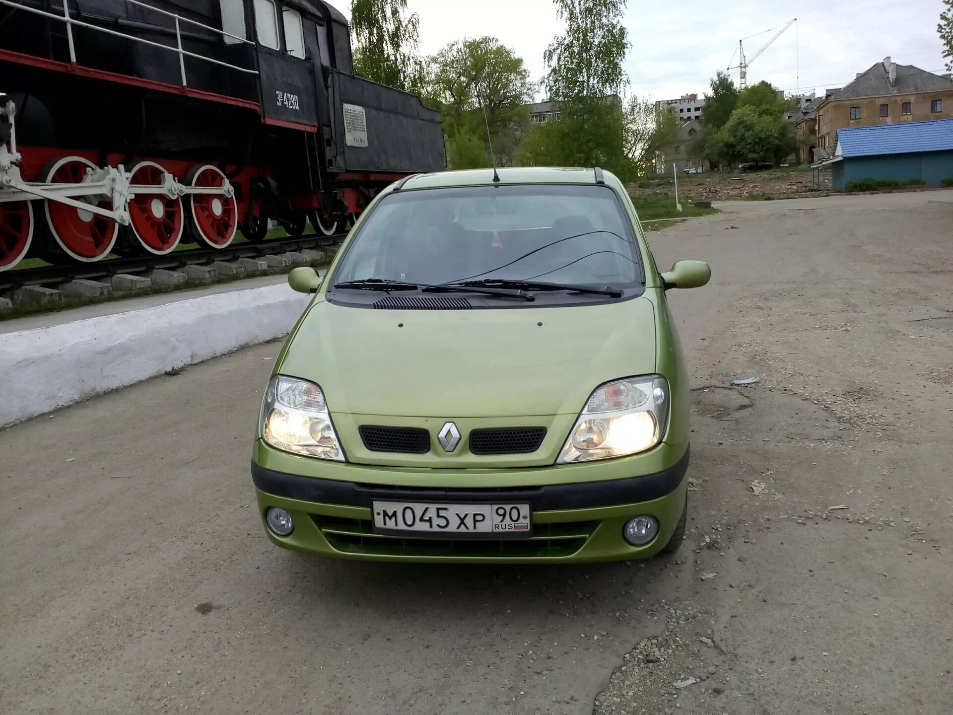 Renault scenic 1.6. Рено Сценик 1 зеленый. Рено Сценик 1 ф2 2002г 2.0л. Японский Scenic 1tuning. Рено Сценик 1 рест серебро.