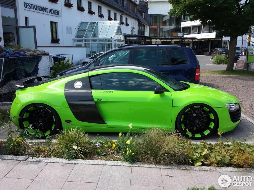 Зеленая 8 индекс. Lime Green Audi. Ауди r8 зеленая. Машина лаймового цвета. Цвет лайм авто.