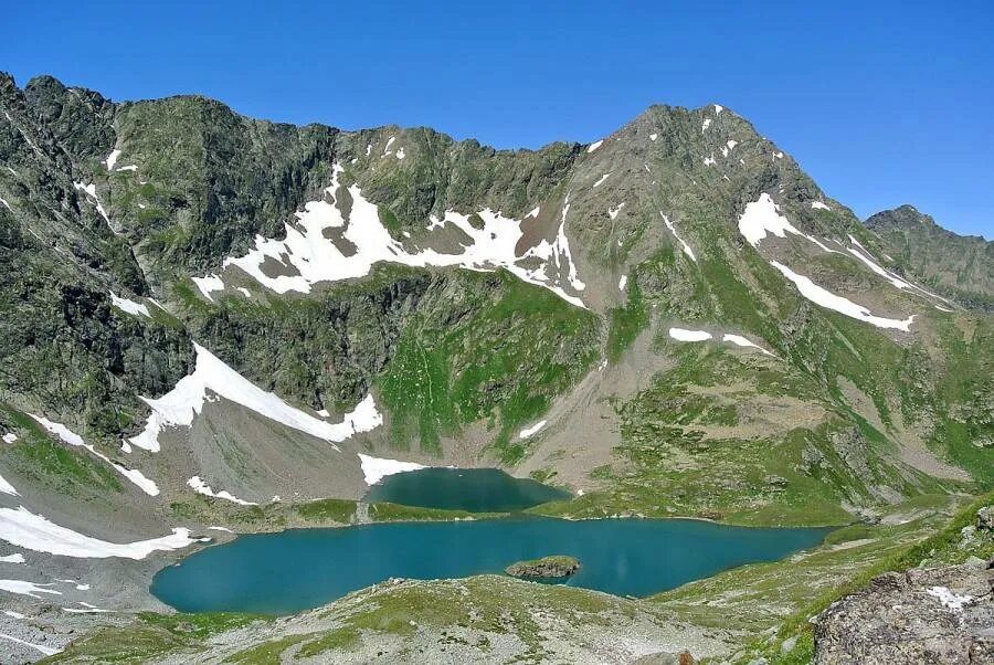 Карачаево-Черкесская достопримечательности. Достопримечательности КЧР КЧР. Карачаево-Черкесская Республика озера. Карачаево-Черкесская Республика достопримечательности озера. Карачаево черкесская республика номера