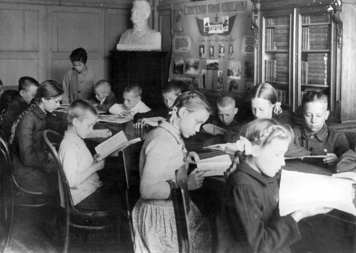 качинское лётное училище, 1923. сталина. школьный класс в военные годы. военное образовательное учреждение в военное время. алексин в годы великой отечественной войны 1941 1945 гг.