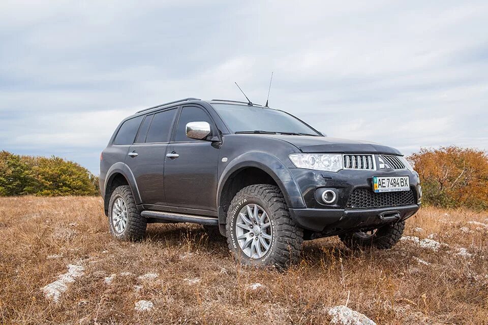 Мицубиси паджеро спорт москве. Mitsubishi Pajero Sport 2. Pajero Sport 2012. Mitsubishi Pajero Sport 2.5. Mitsubishi Pajero Sport (2g).