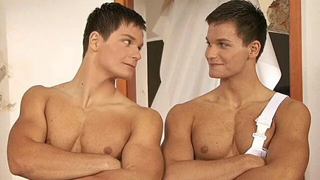 Отсосала другу брата. Братья belami Peters. Elijah Milo Peters Twins. Фил Аффлек belami. Belami Дэви Пакстон.