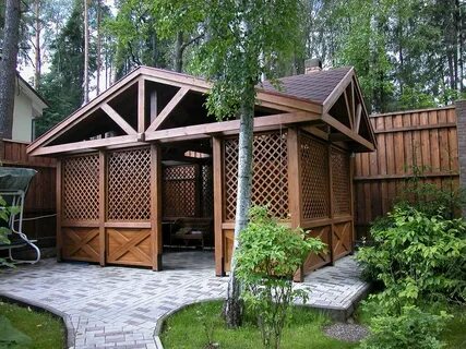 Беседка деревянная для дачи с мангальной зоной
