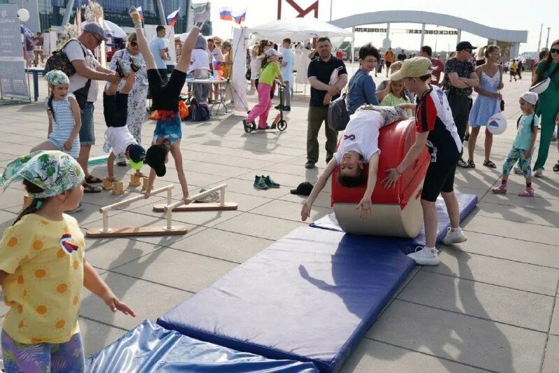 Площадка для сдачи норм гто стандарт. Площадка работает. Воркаут площадки кенгуру. Детские площадки для детей. Площадка работает.