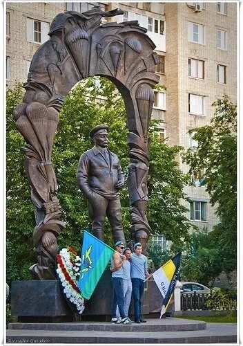 В Калужской области при участии СДД открыт памятник Василию Маргелову - "Новорос
