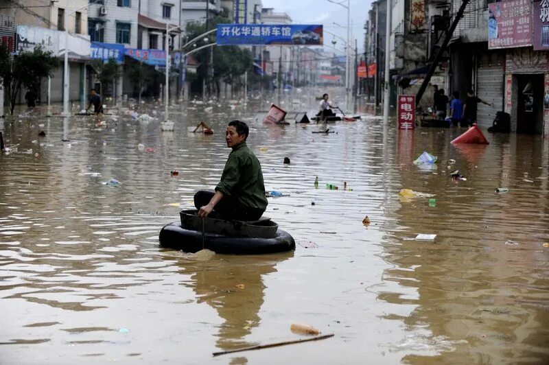 После долгих дождей. Ливень в Китае. Сильный ливень в Китае. Самый долгий дождь в мире. Китай после дождя.
