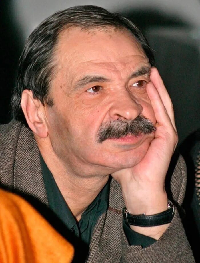 Фамилии артистов городок