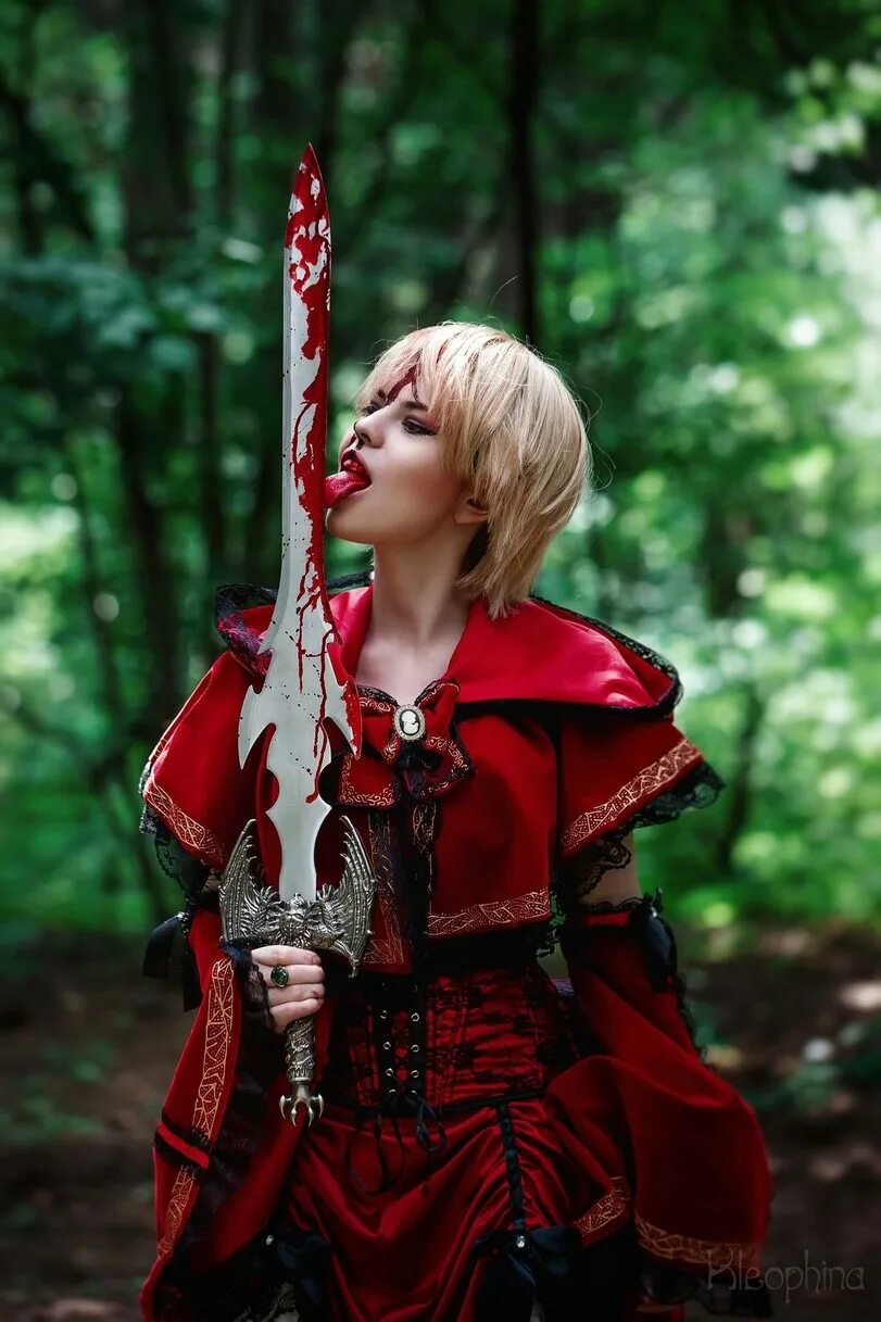 Red cosplay. Kleophina красная шапочка. Kleophina косплей. Красная шапочка косплей. Косплей в Красном.