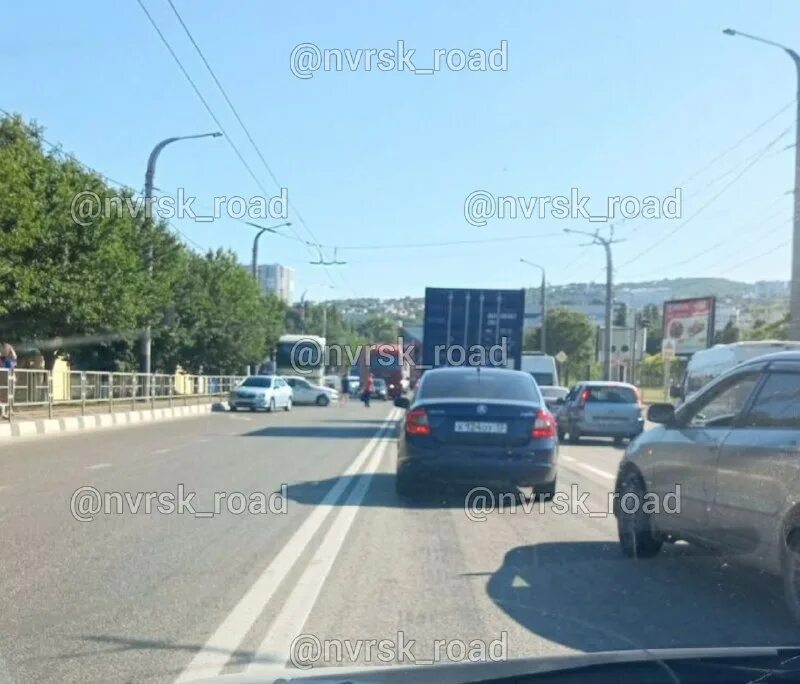 Магистральная улица Новороссийск. Перевал Новороссийск ДТП. ДТП на улице Шурухина 28 июня. Авария ул. Ларина 28 июня. Ул 28 июня