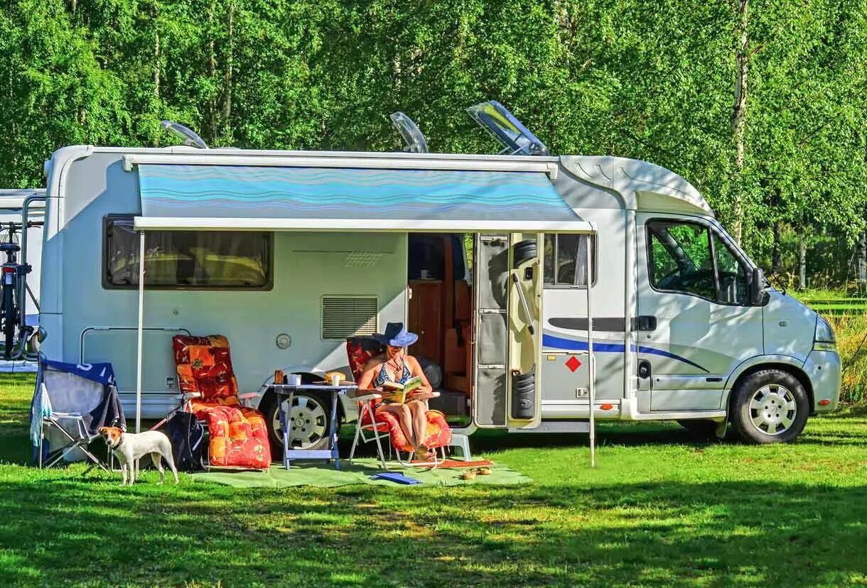 Westfalia автодом james cook. Колеса для тур. Тур дома на колесах. Кемпинг автодом на природе. Туристический дом на колесах.