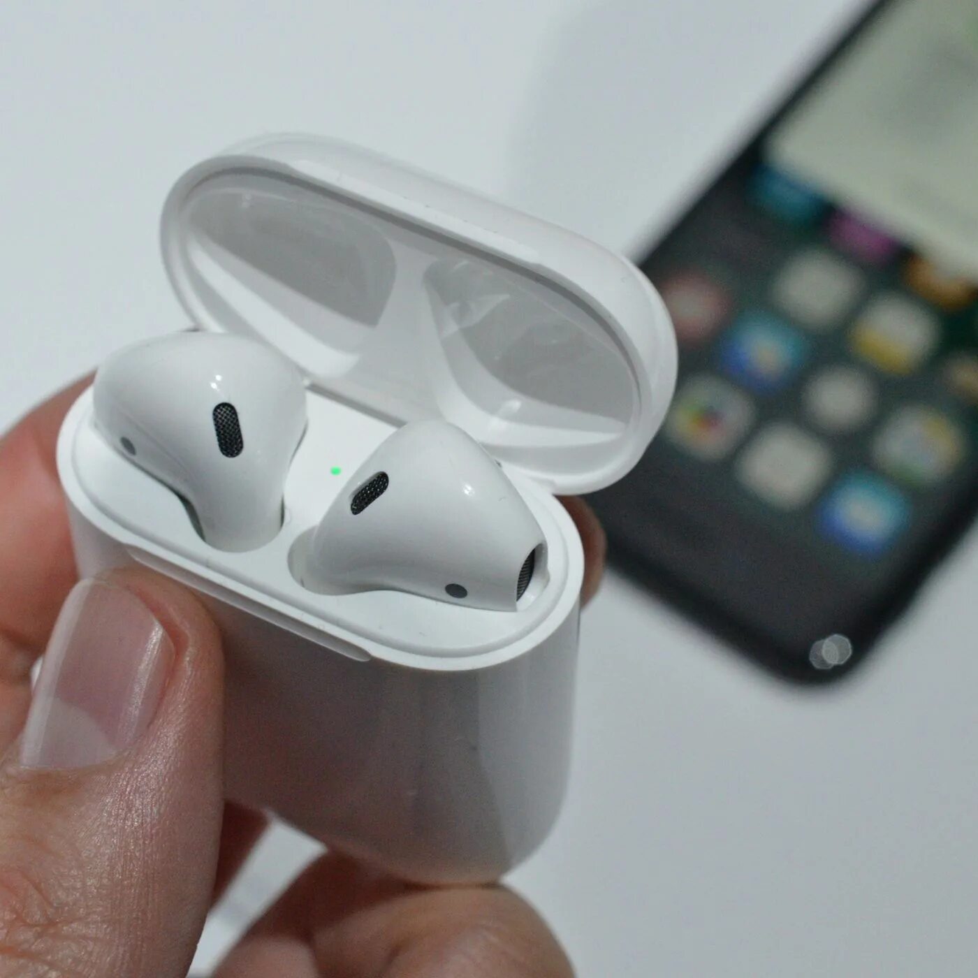 Airpods мигает зеленым. Наушники Apple Earpods Pro 2. Наушники беспроводные Apple AIRPODS. Беспроводные наушники AIRPODS Ifans. Наушники TWS Apple AIRPODS 3.