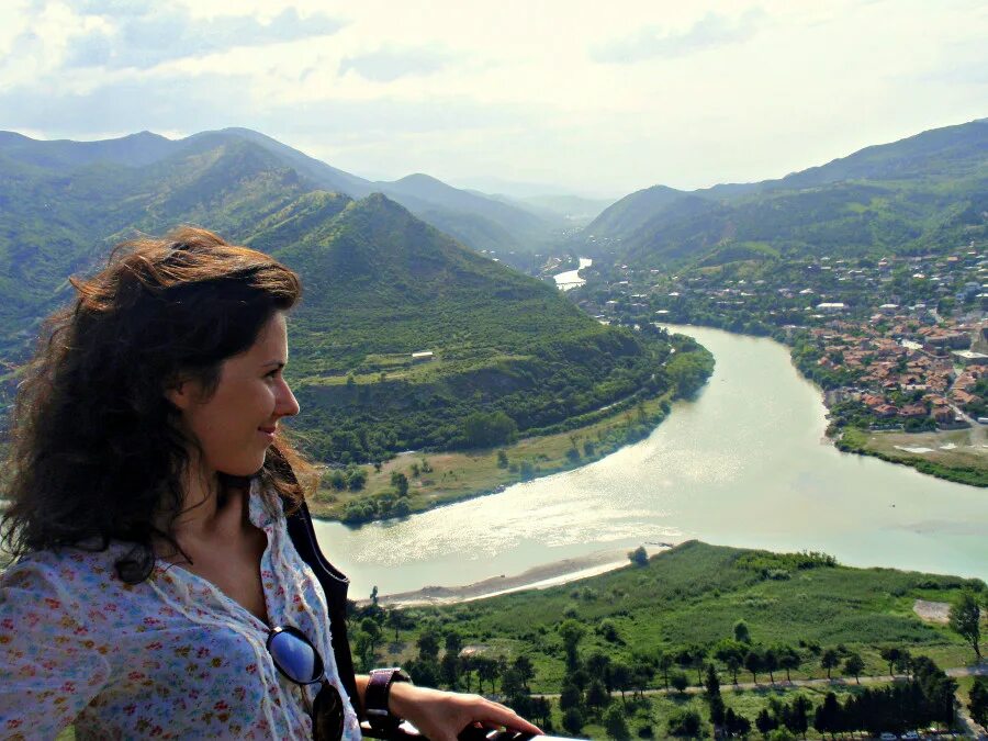 арагва обнявшись с шумно вырывающейся. река кура и арагви слияние. лермонтов мцыри арагва и кура. реки арагва и кура герой нашего времени. там где сливаяся шумят обнявшись будто две сестры струи арагвы и куры.