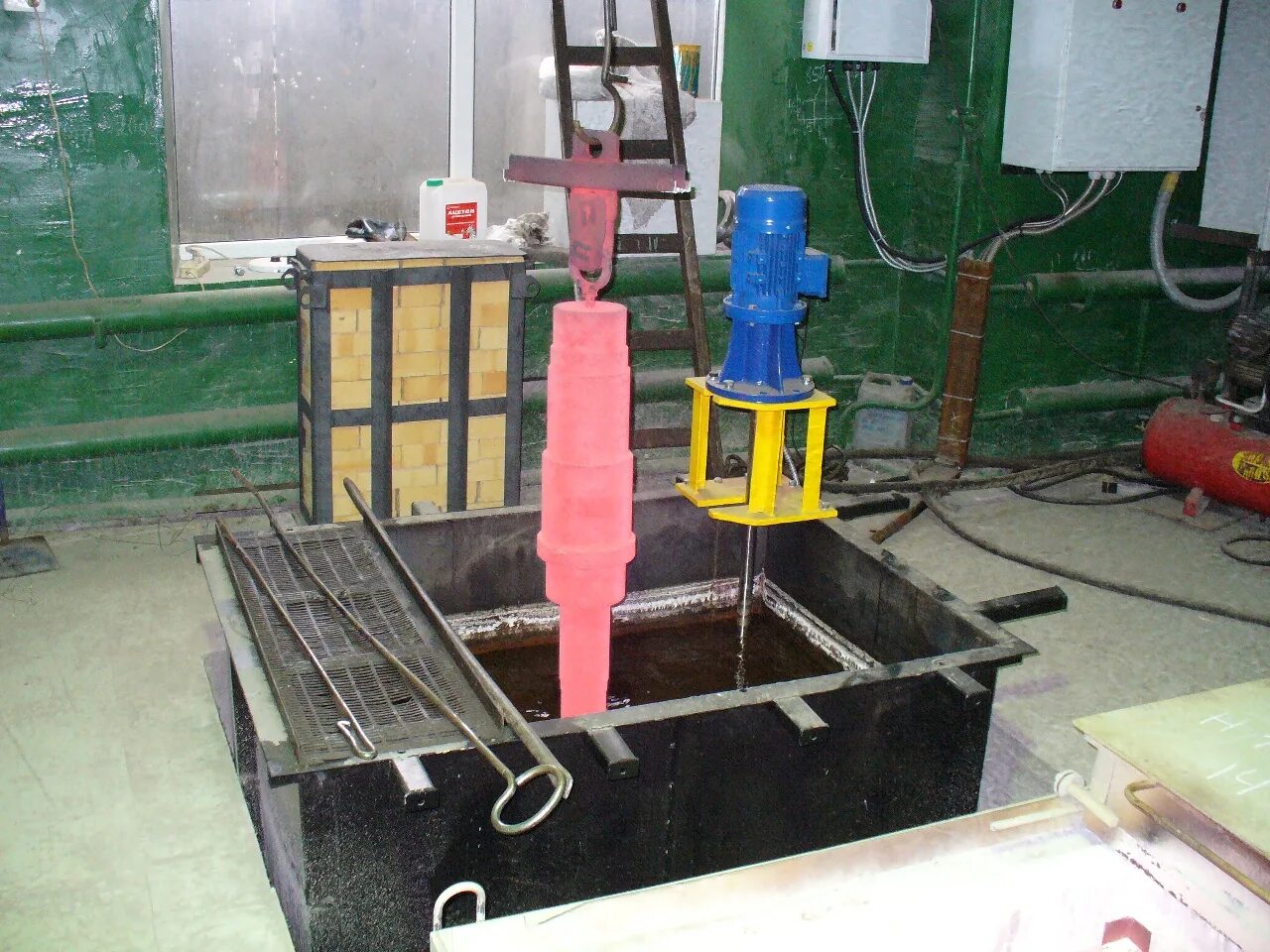 Термохим. Оборудование для карбонитрации в расплаве солей. Ящик для цементации. Печи для карбонитрации.