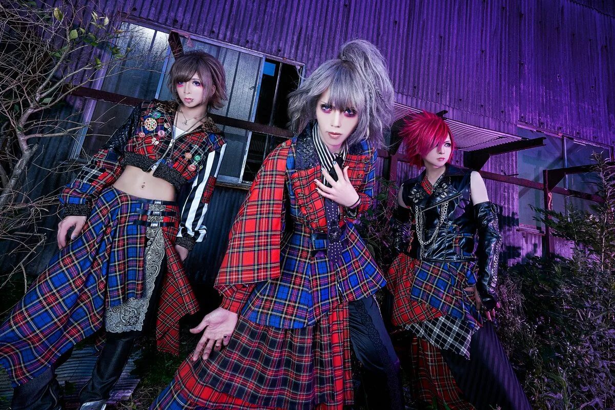 клипы две девушки. любовь двух женщин. A. две девушки и стакан. лена катина и юля волкова 2000.