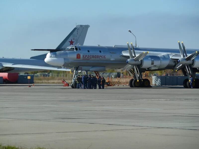 Энгельс авиабаза дальней авиации. Ту-95мс Узин. Ту-95мс Энгельс. Ту-95мс Красноярск.