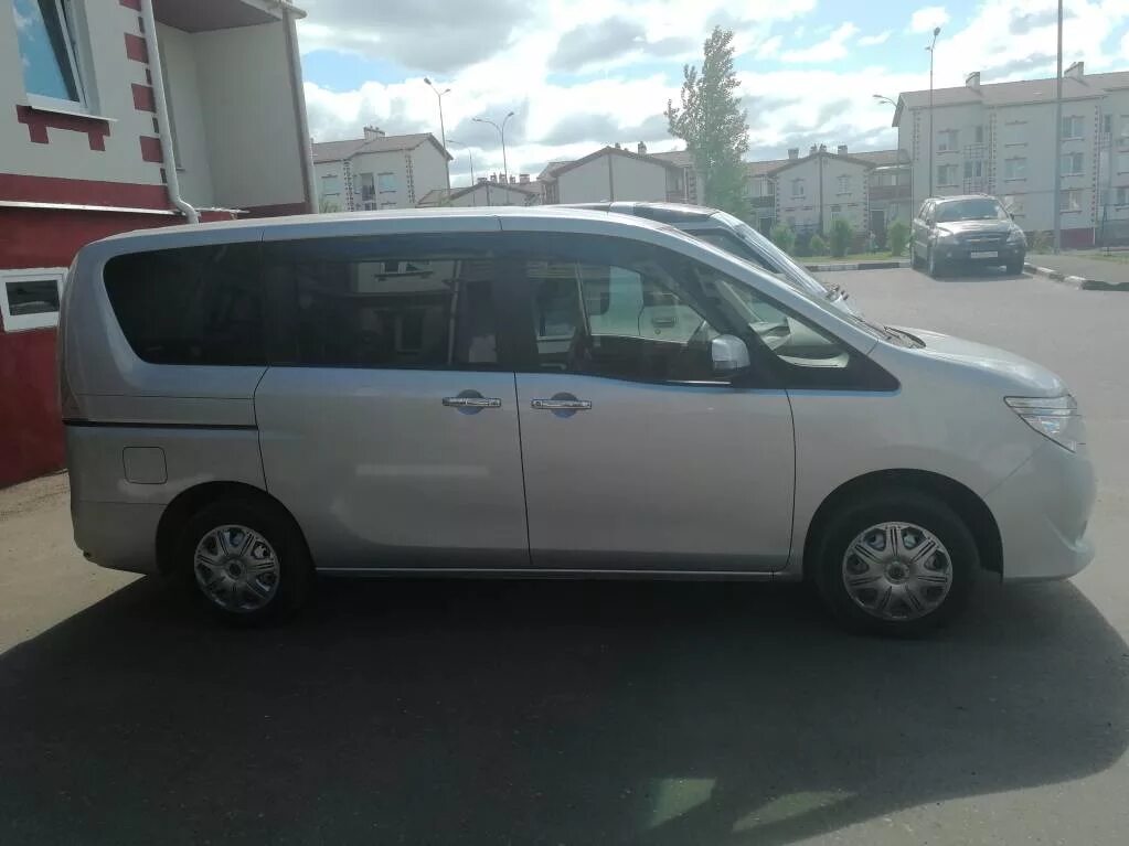 Ниссан серена с26 гибрид. Ниссан Серена с27. Nissan Serena 26. Ниссан Серена 26 кузов. Ниссан Серена 25 кузов и 26.