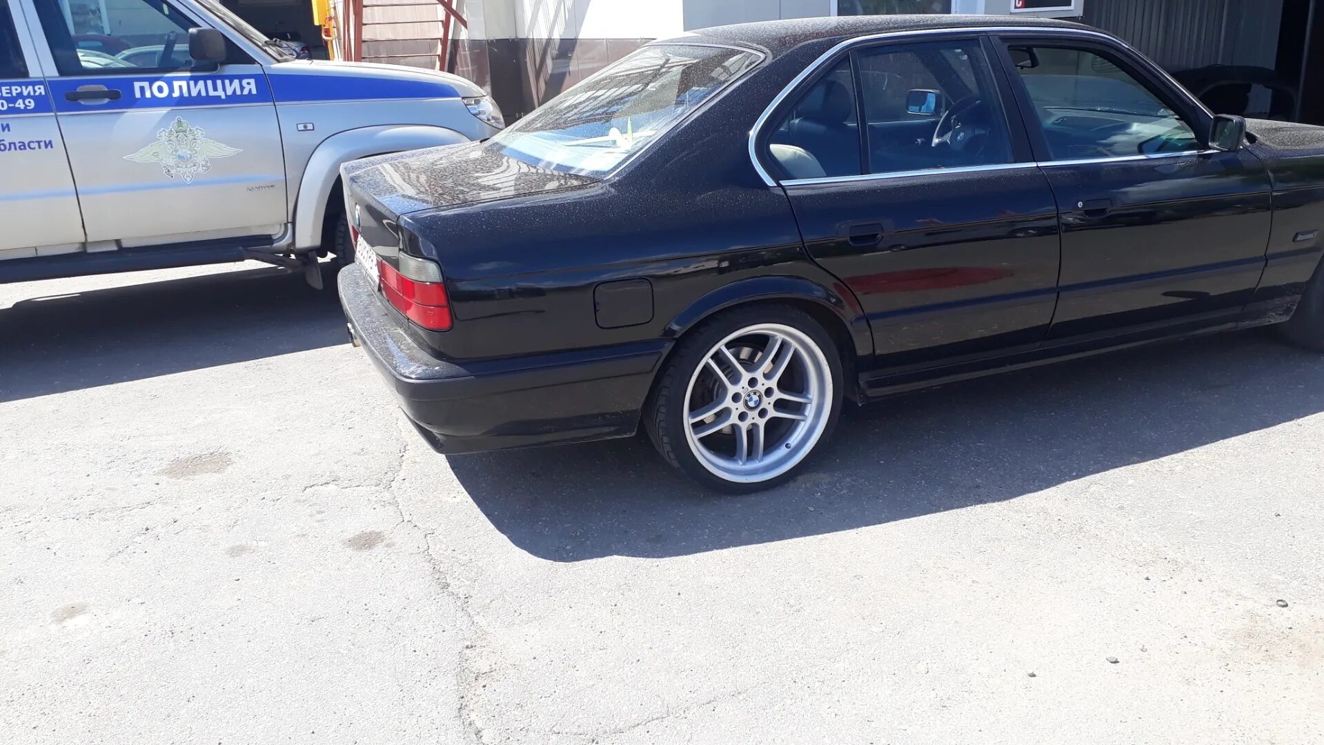 Разболтовка е34. BMW e34 37 стиль. 37 Стиль БМВ е34. Е34 37 стиль BMW. BMW e34 37 стиль r19.