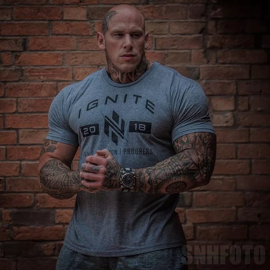 Martyn ford. Martyn ford. Актер бодибилдер. Martyn ford в молодости. Актер бодибилдер.