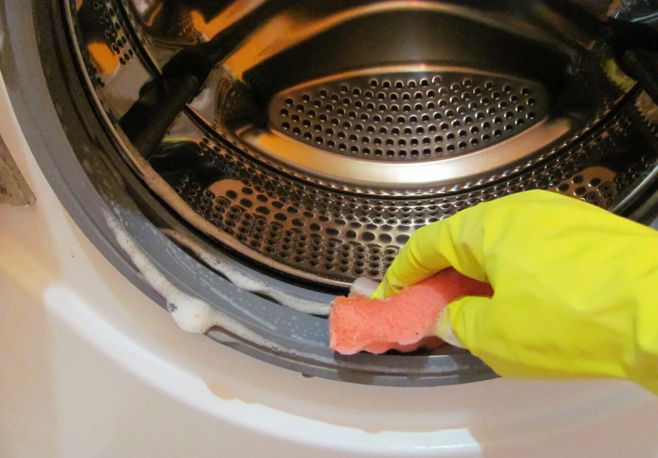Читстата стиральной машины. Очиститель барабана стиральной машины. Чистка стиральной машины. Мытье стиральной машины.