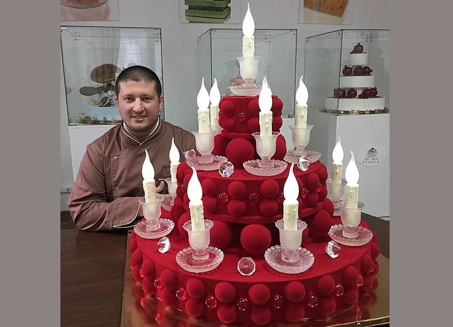 Агзамов десерты. Кондитер Ренат Агзамов.