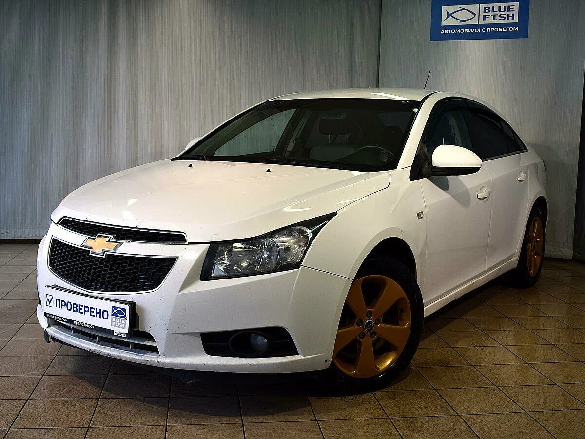 Шевроле круз 2012 года. Шевроле авео 10 года. Шевроле авео седан 2013. Шевроле авео 2014 хэтчбек хэтчбек. Chevrolet cruze 2010 седан.