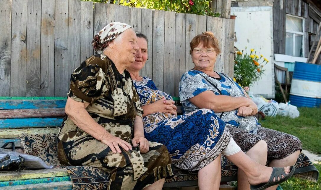 Вся деревня обсуждала последнюю новость люська