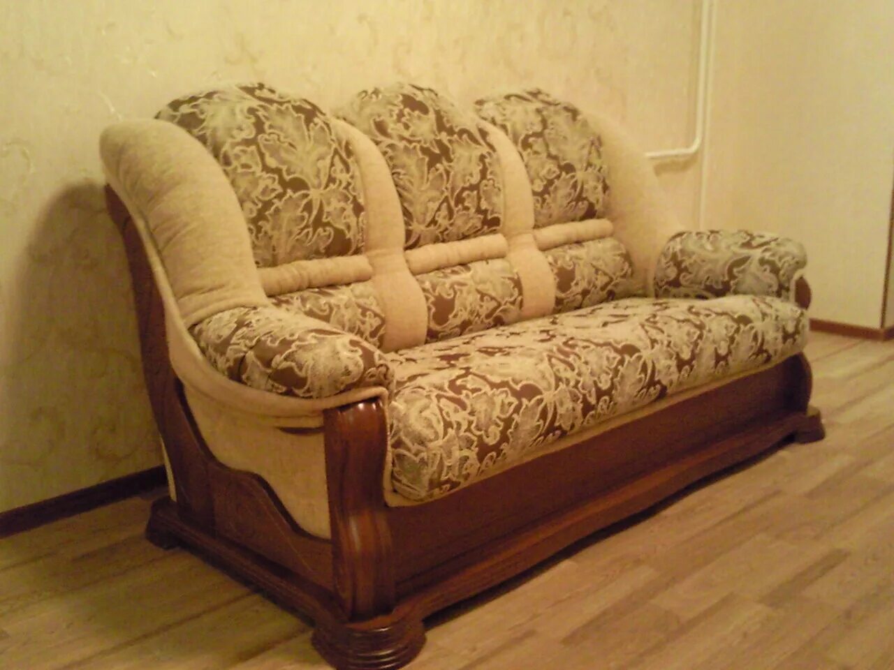 ремонт и реставрация мягкой мебели в ставрополе. мастерская по реставрации мягкой мебели. перетяжка ставрополь. перетяжка ставрополь. перетяжка ставрополь.