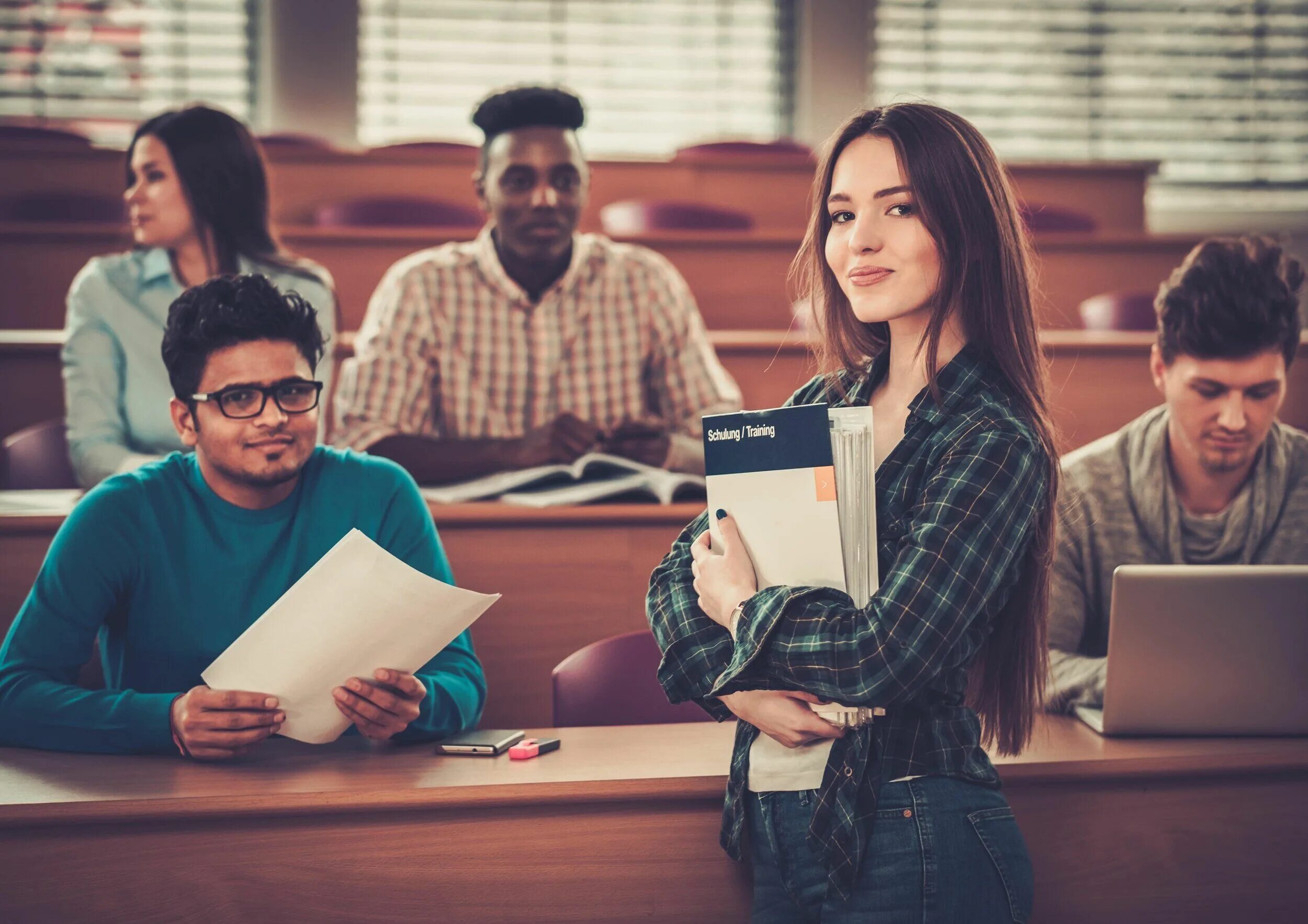 Студенты. Студенты США. Фотосессия студентов. Университет студенты. The students are the lecture